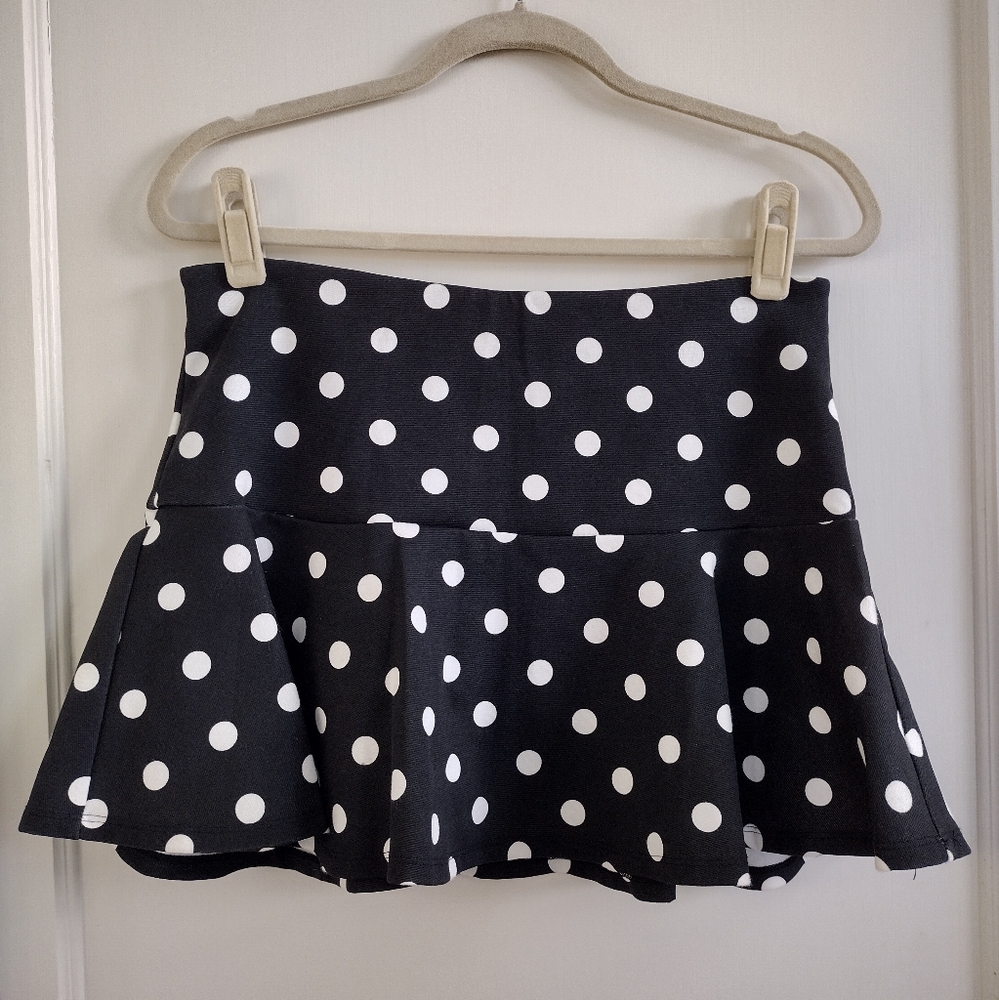 Justice Black and White Polka Dot Skort Girl's size 16 EUC